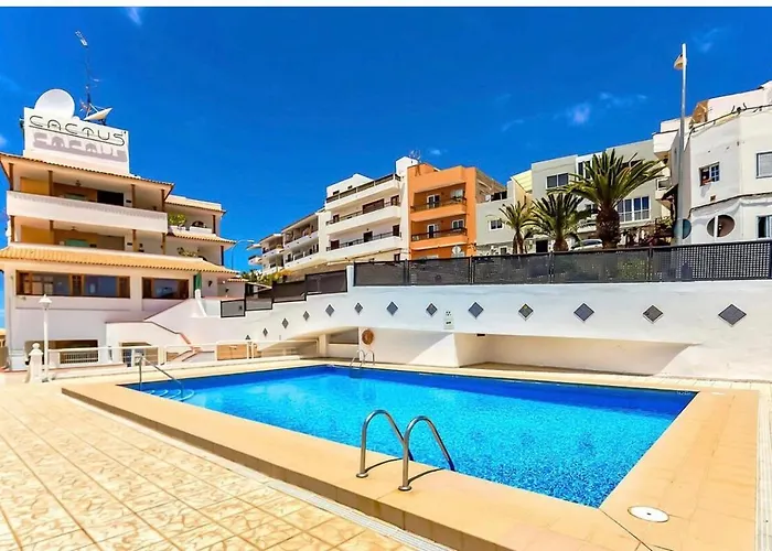 Beautiful 3 Bed Apartment in Los Cristianos Port